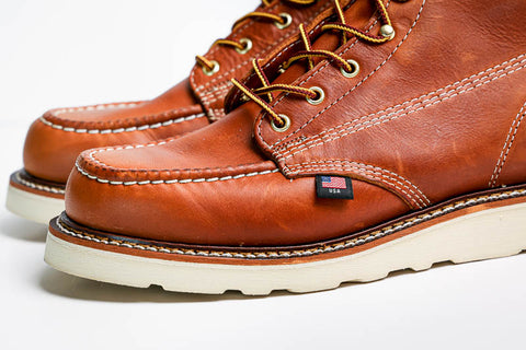 Why Ironworkers Wear Wedge Sole Boots (+3 Recommendations)